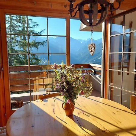 Our Little Marmots' Dream Apartment Bruson Bagian luar foto